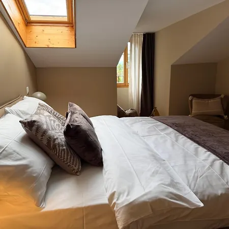 Boutique La Couronne Hotel