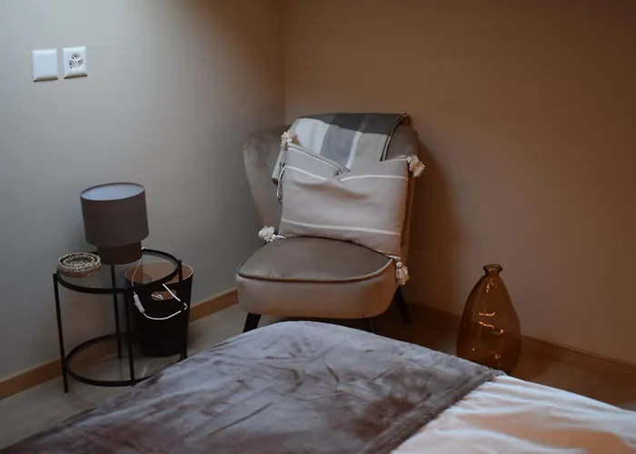 Boutique La Couronne Hotel *