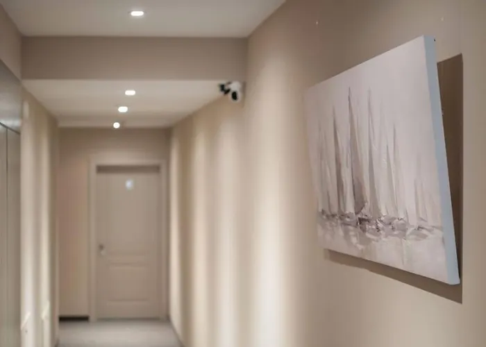 Boutique La Couronne * Mies