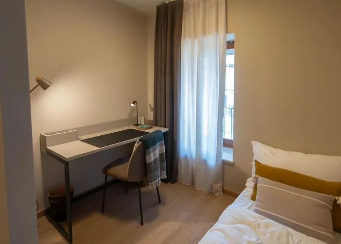 Boutique La Couronne Hotel *